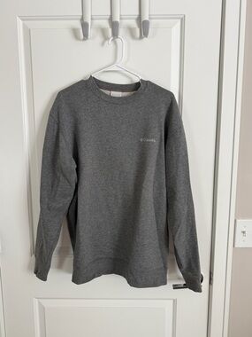 Columbia Charcoal Gray Crewneck Pullover